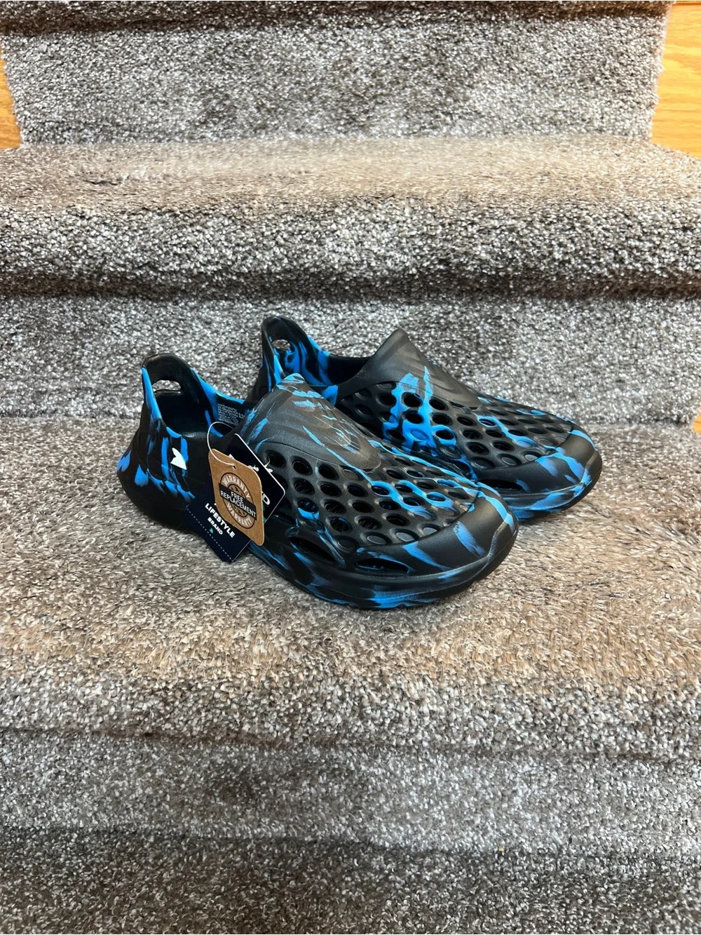 NWT Rugged Shark Slip On Water Shoes Boys 4